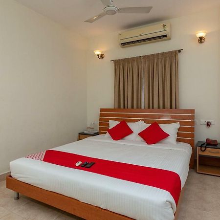 Oyo 23202 Cute Orange Service Apartments Chennai Exterior foto